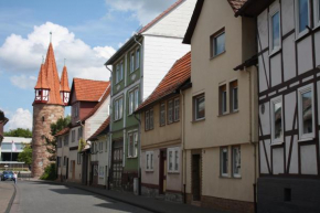 Гостиница Ferienwohnung beim Dünzebacher Torturm  Эшвеге